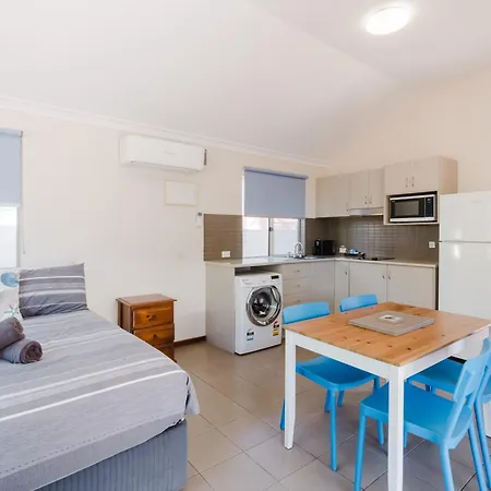 Peoples Park Apartment Coral Bay Exterior photo
