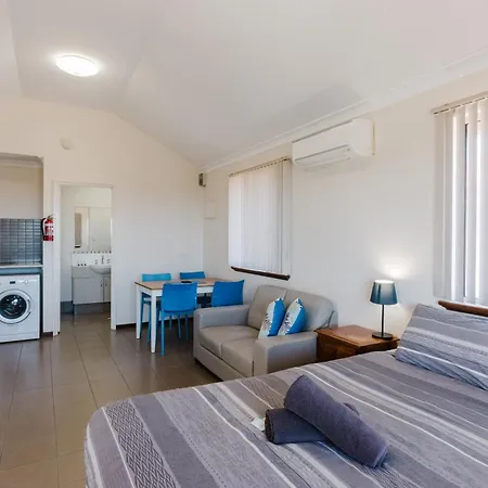 Peoples Park Apartment Coral Bay Exterior photo