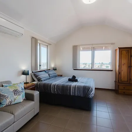Peoples Park Apartment Coral Bay Exterior photo