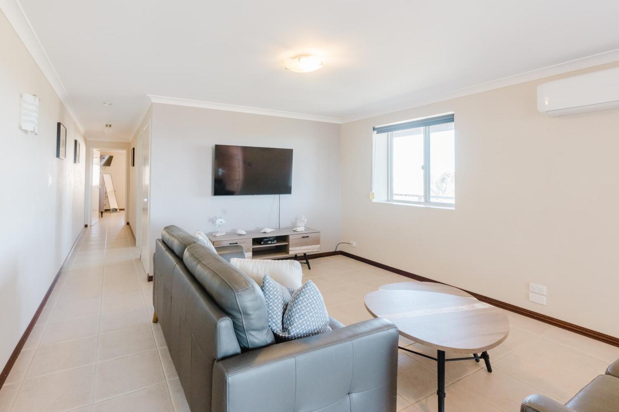 Peoples Park Apartment *