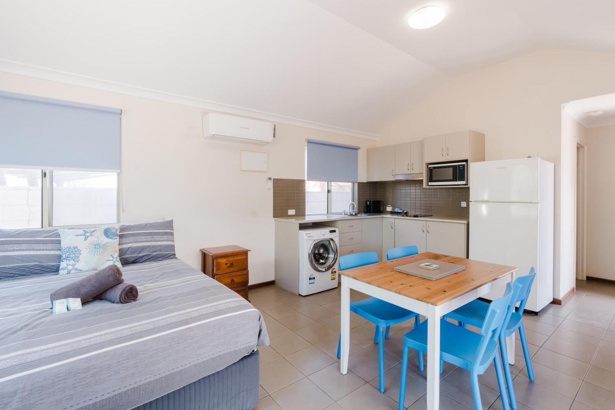 Peoples Park Apartment