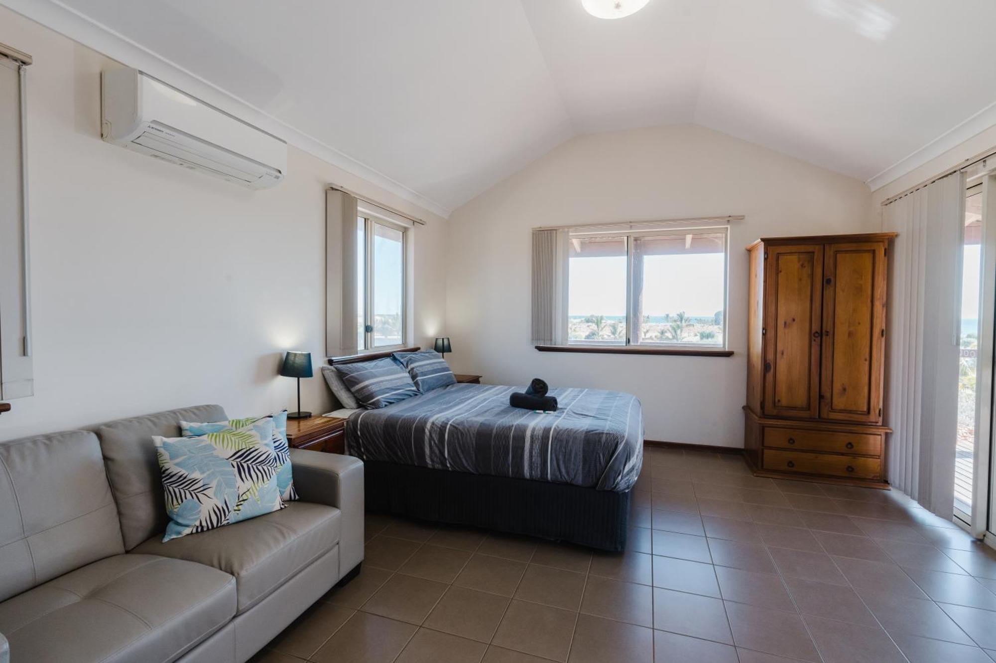 Peoples Park Apartment *