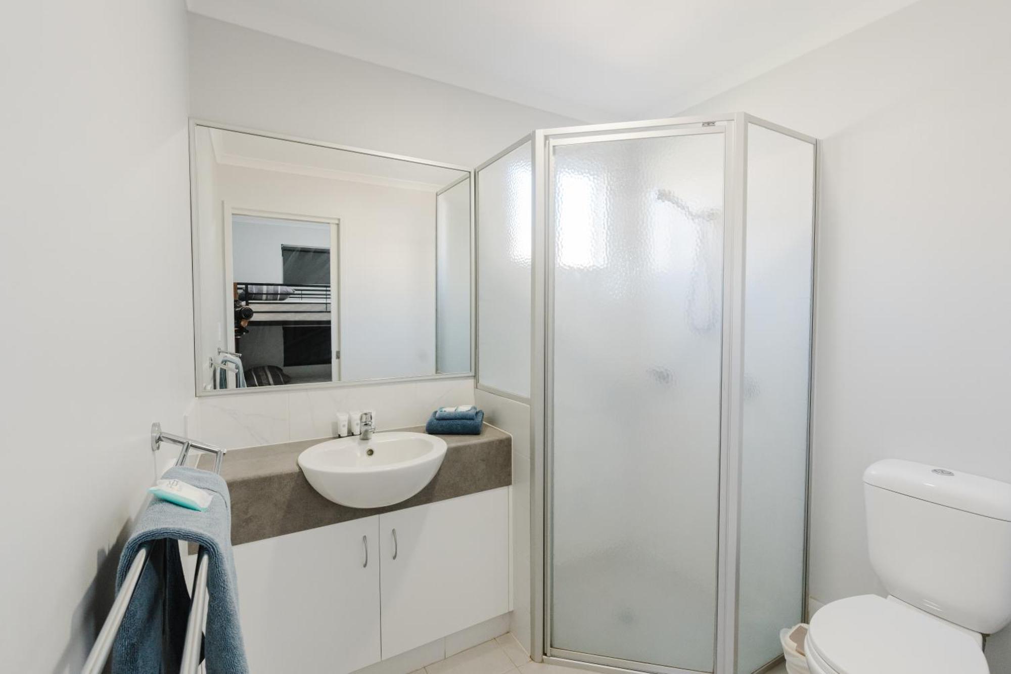 Peoples Park Apartment